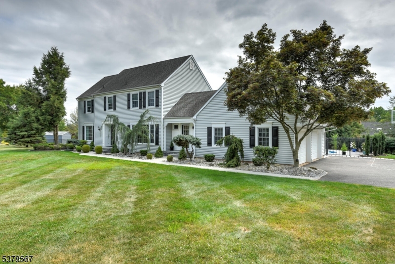 9 Settlers Ct