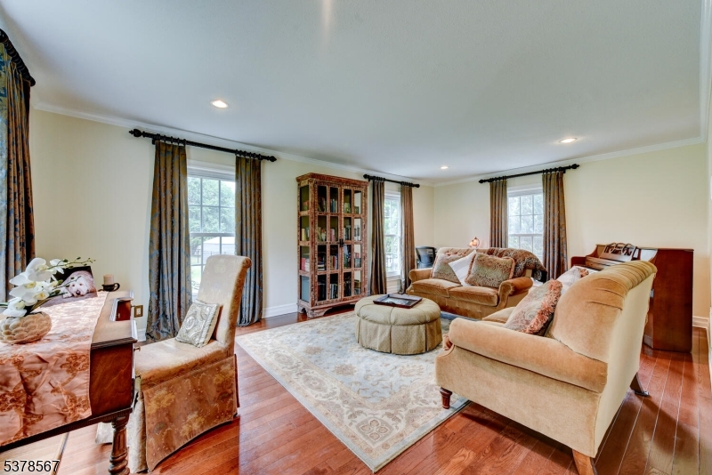 9 Settlers Ct