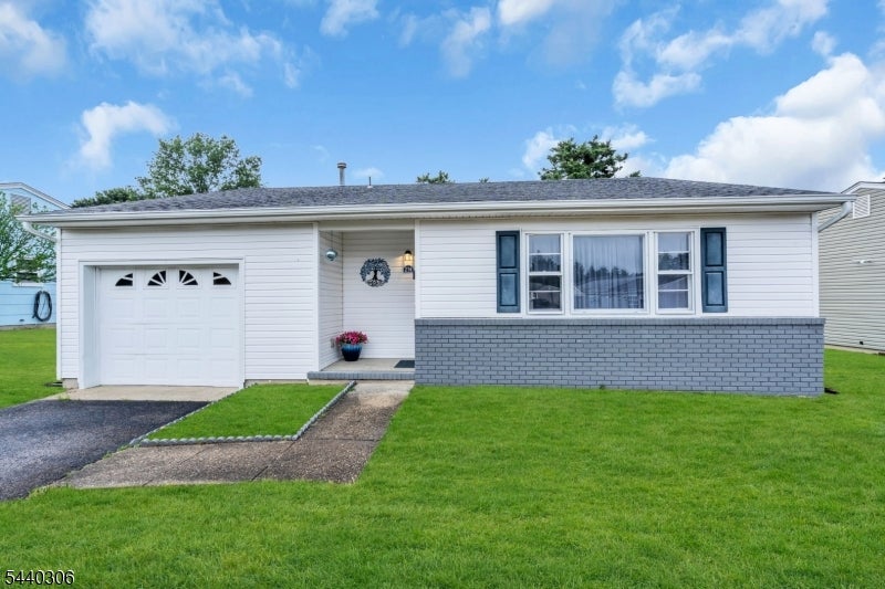 214 Westbrook Dr