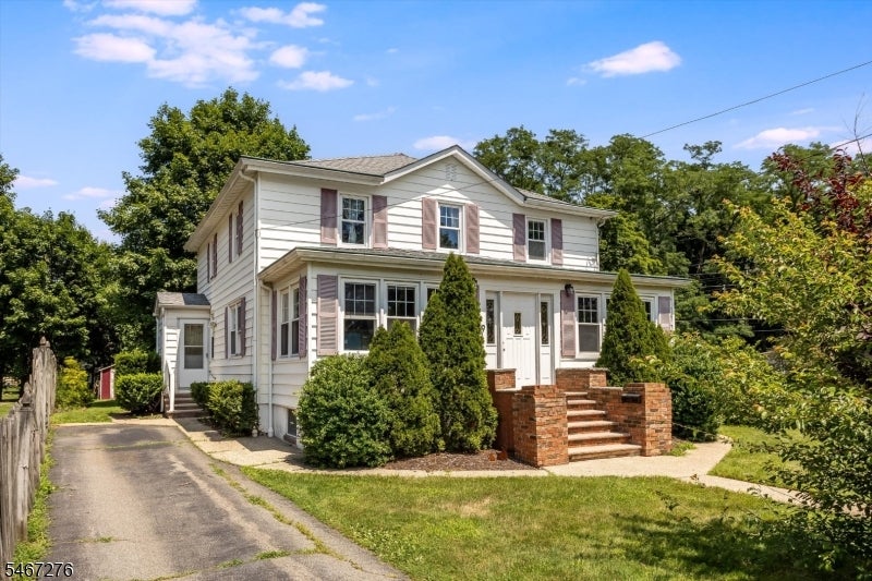 9 Main St