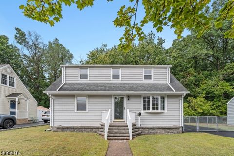 18 Farmingdale Ave Bloomfield Twp. NJ 07003