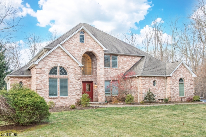 16 Indian Hill Rd