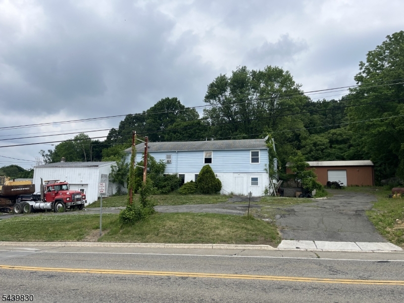 857 Route 57