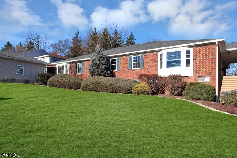 2 Brandywyne Dr