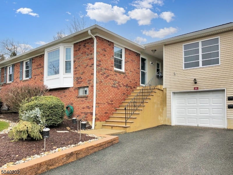 2 Brandywyne Dr