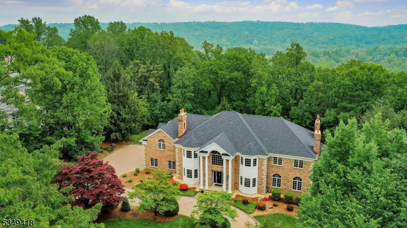 24 Glenview Dr