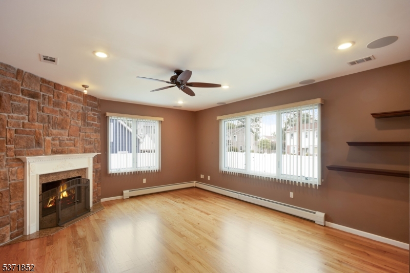 118 Monroe St