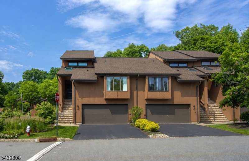 41 Sullivan Dr