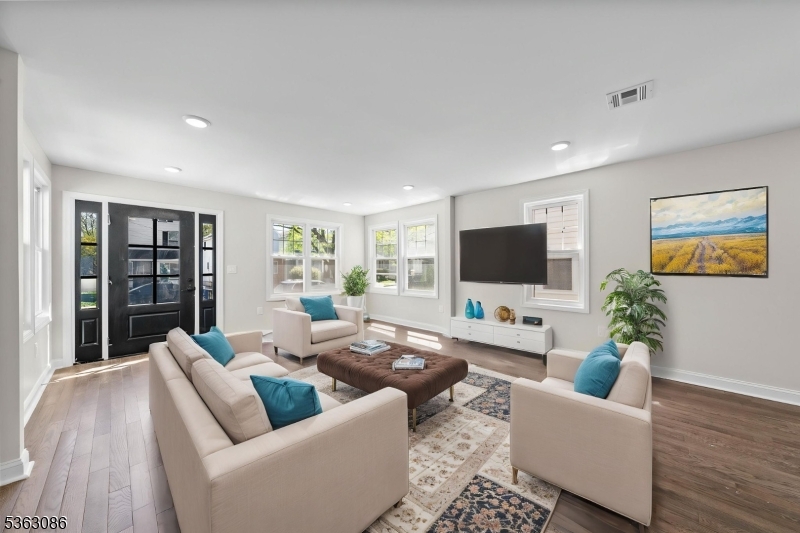 165 Jerome Pl