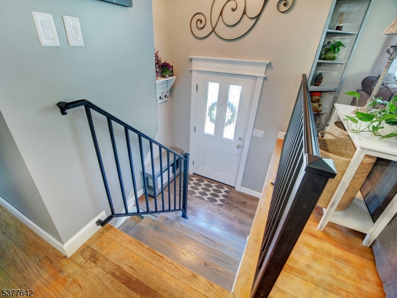 17 Sunset Dr