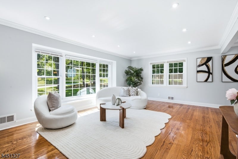 12 Medford Rd