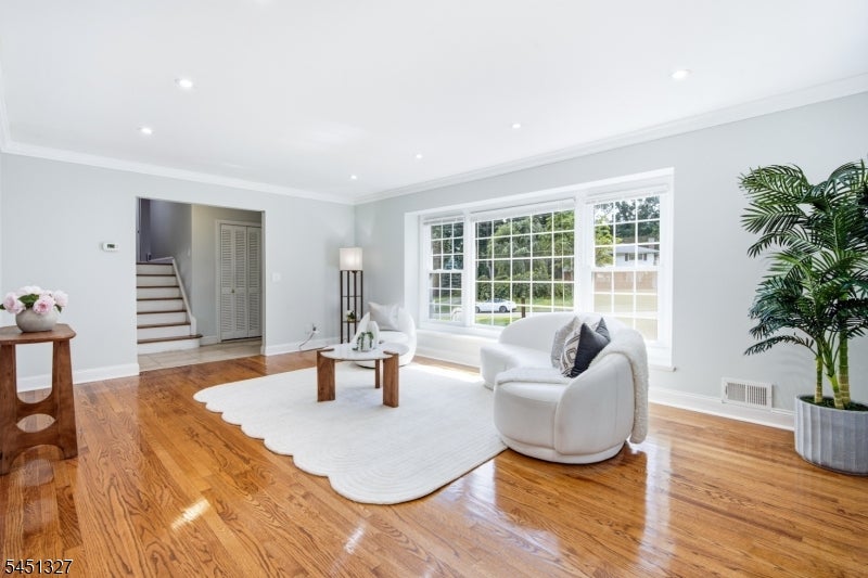 12 Medford Rd