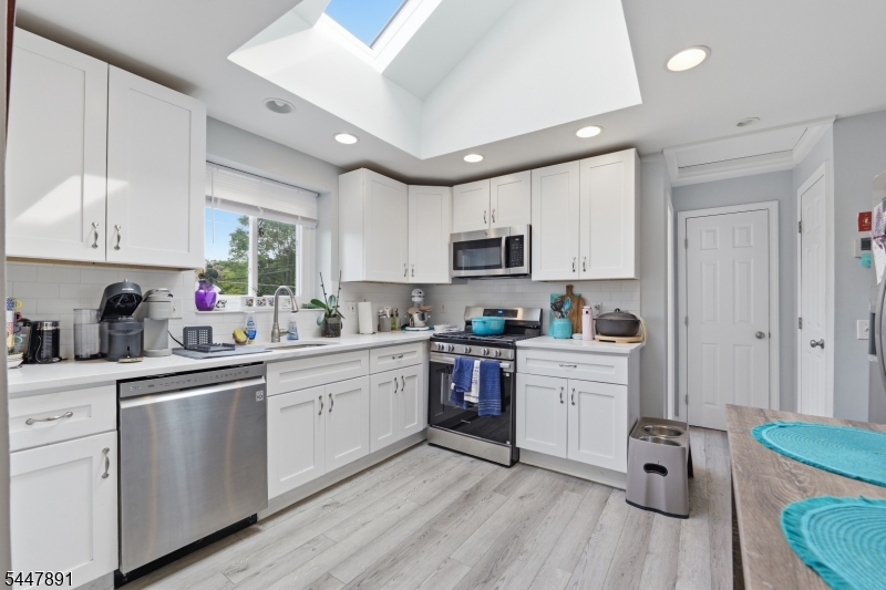2 - 4 Sharon Ct