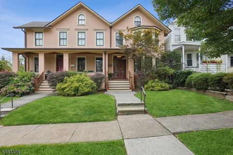 38 Montague Pl Montclair Twp. NJ 07042