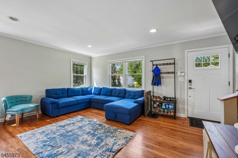 122 Maplewood Ave