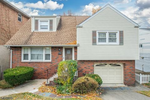 340 Northwood Way Palisades Park Boro NJ 07650