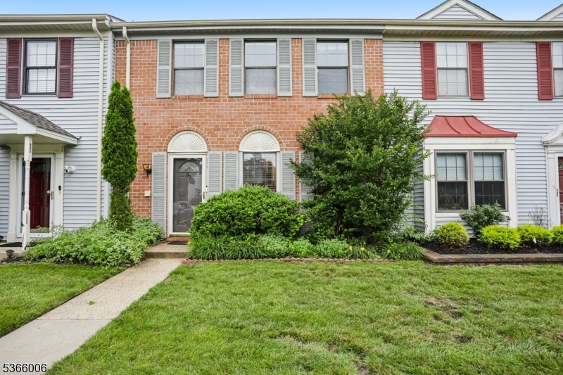 91 Pear Tree Ln