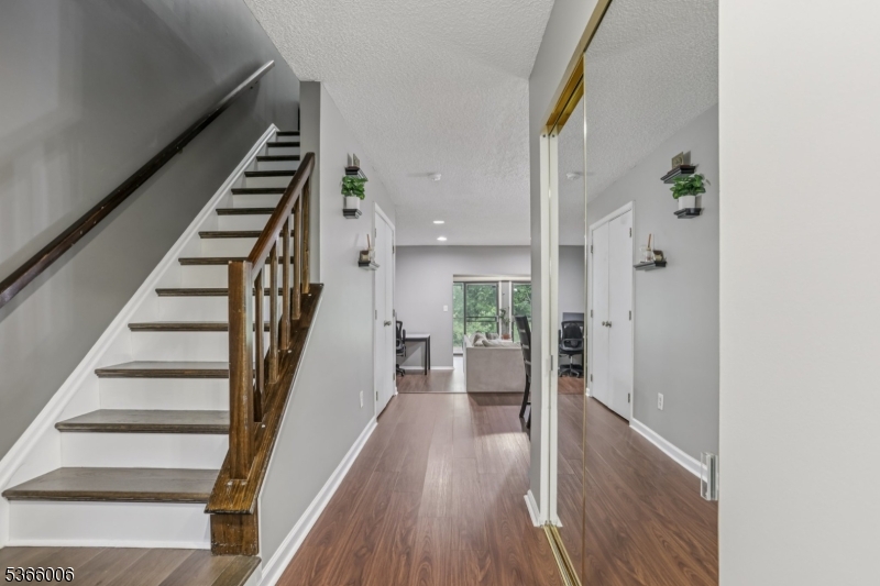 91 Pear Tree Ln