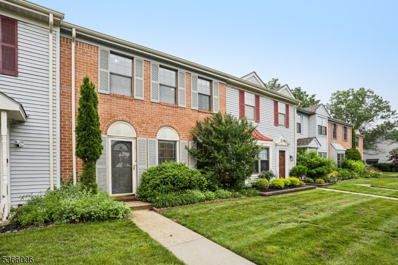 91 Pear Tree Ln