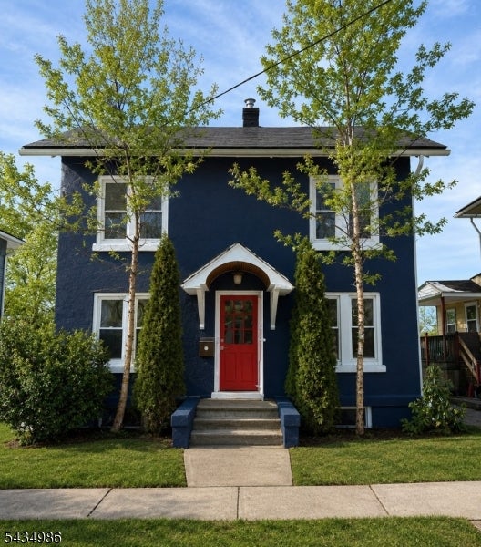 590 Arlington Ave