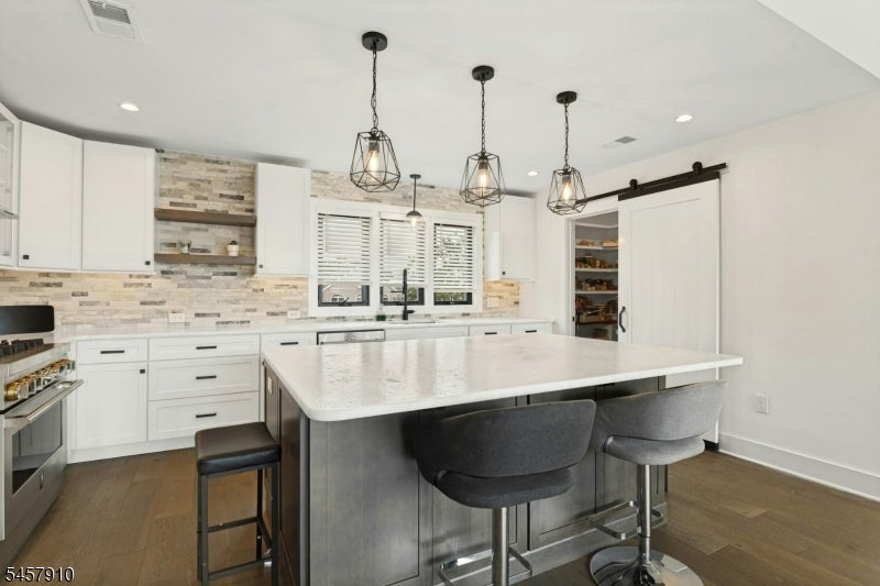 15 Starboard Ct