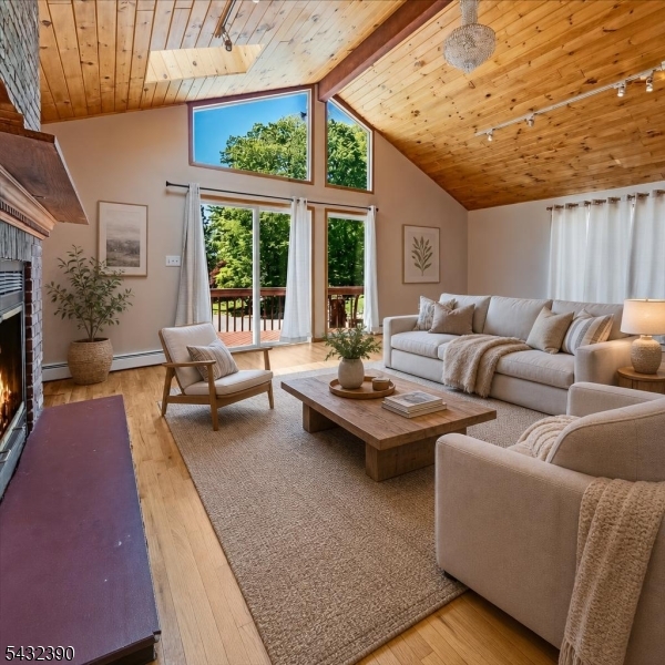 17 Hickory Dr