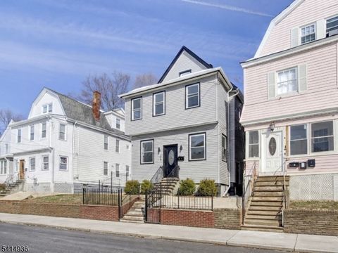 23 Kenmore Ave Newark City NJ 07106