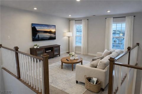 16 Glacier Way Union Twp. NJ 08867