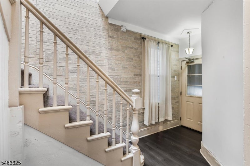 76 Prospect Ave