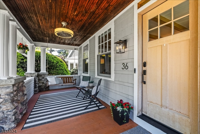 36 Salter Pl