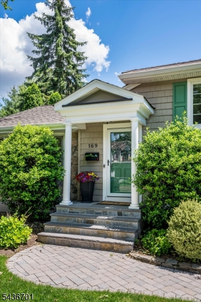 169 Hillman Ave