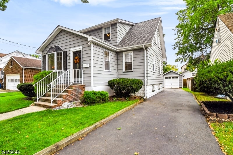 60 W Sumner Ave