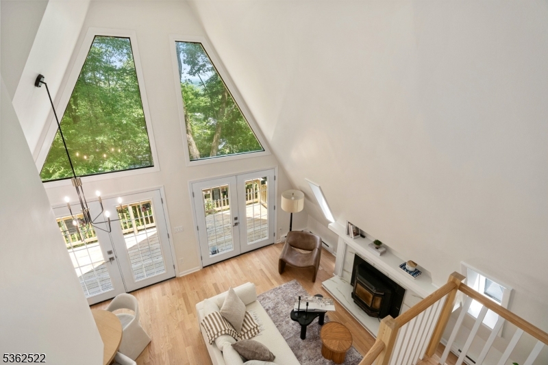 51 Scenic Dr