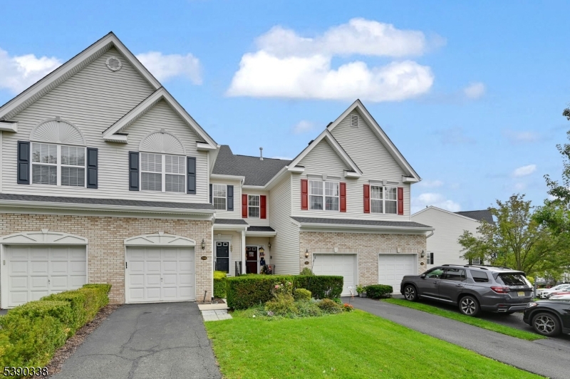 545 Coventry Dr