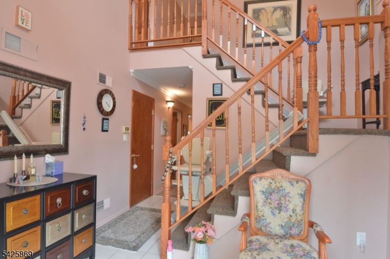 110 Castle Ridge Dr