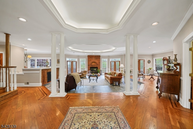 8 Chestnut St