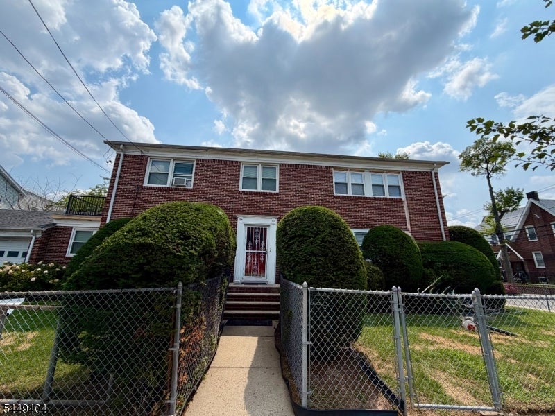 103 Mount Vernon Pl 1
