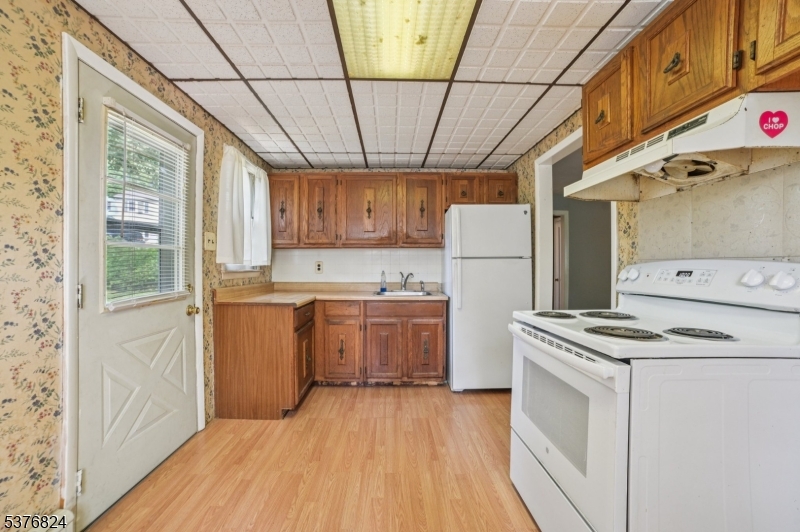 147 W Glen Rd