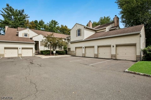Photo for 44 Jamestown Rd