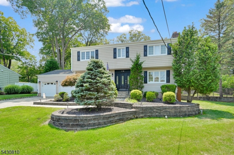 118 Manito Ave