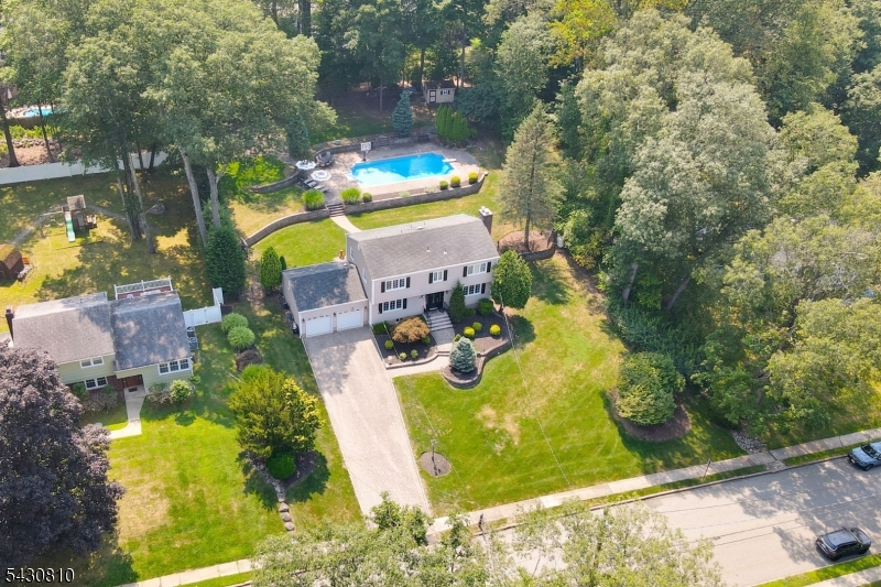 118 Manito Ave