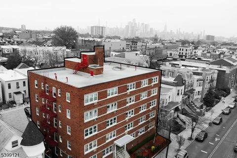 154 Bowers St 2D Jersey City NJ 07307