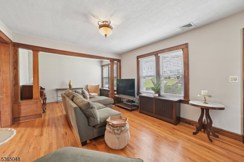 350 Walnut St