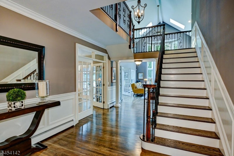 29 Douglas Dr