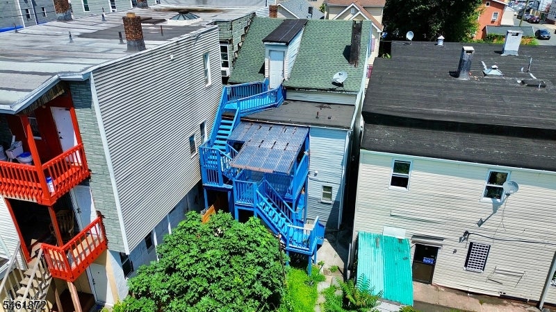 50 Oak St 1