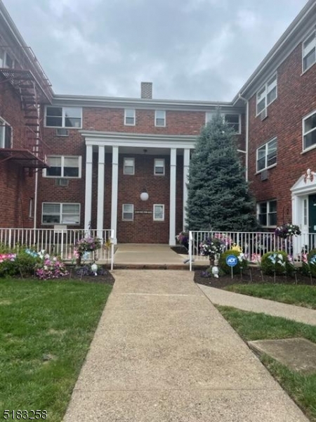 199C N. Beverwyck Rd. 21