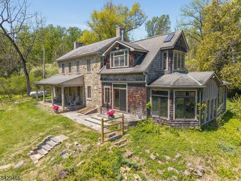 130 Shire Rd Holland Twp. NJ 08848