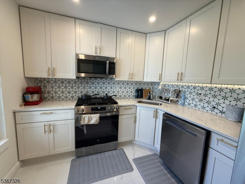 1254 Garrison Ct