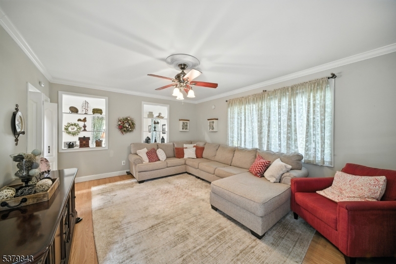 1466 Tabor Rd