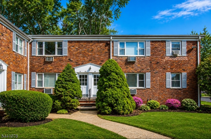 43 Conforti Ave 83
